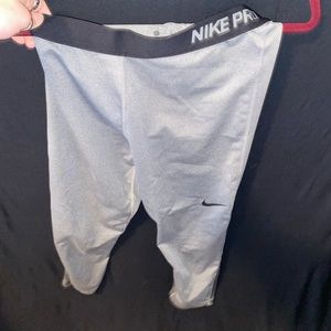 Nike gray capri leggings size large